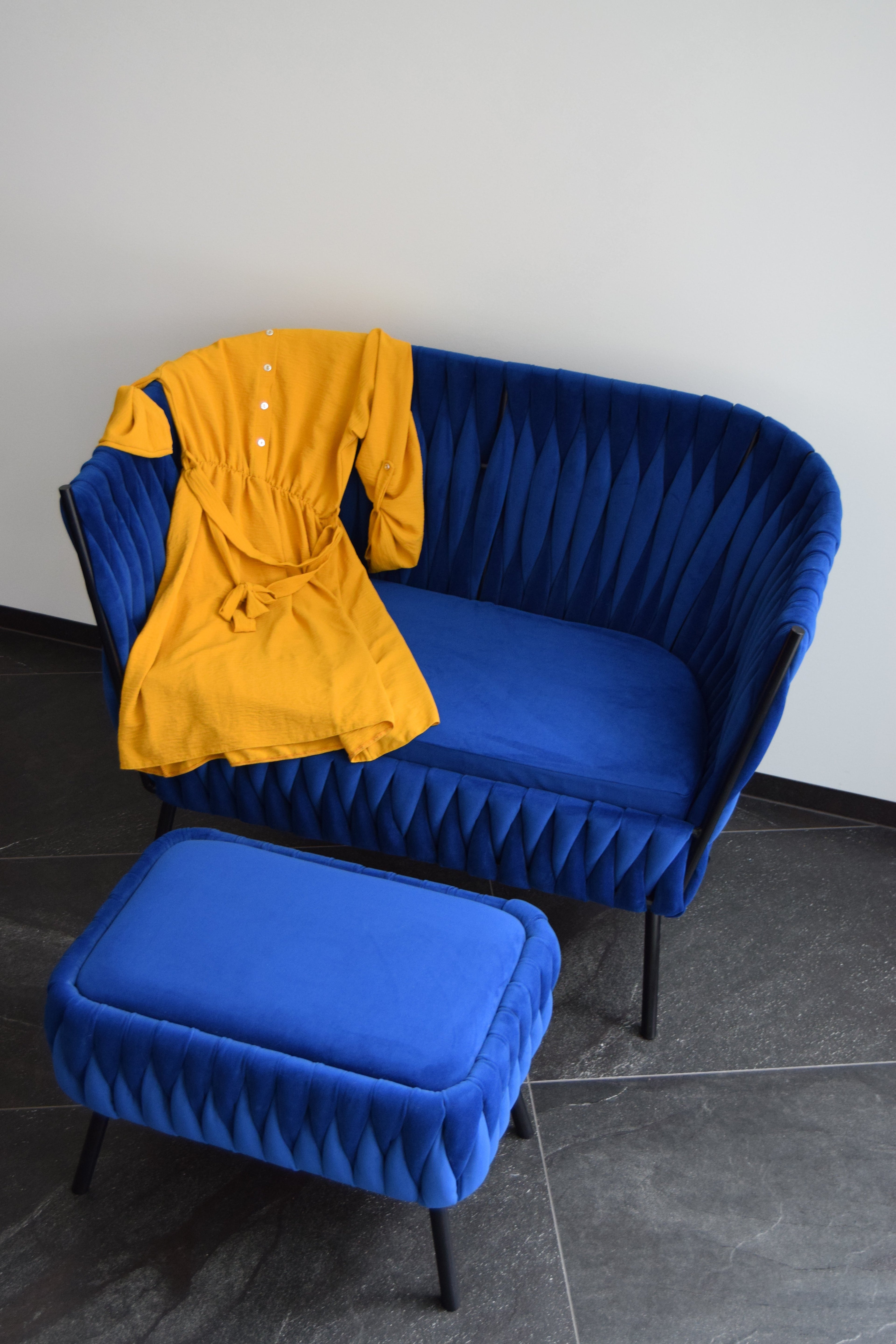 Poufs/ Benches