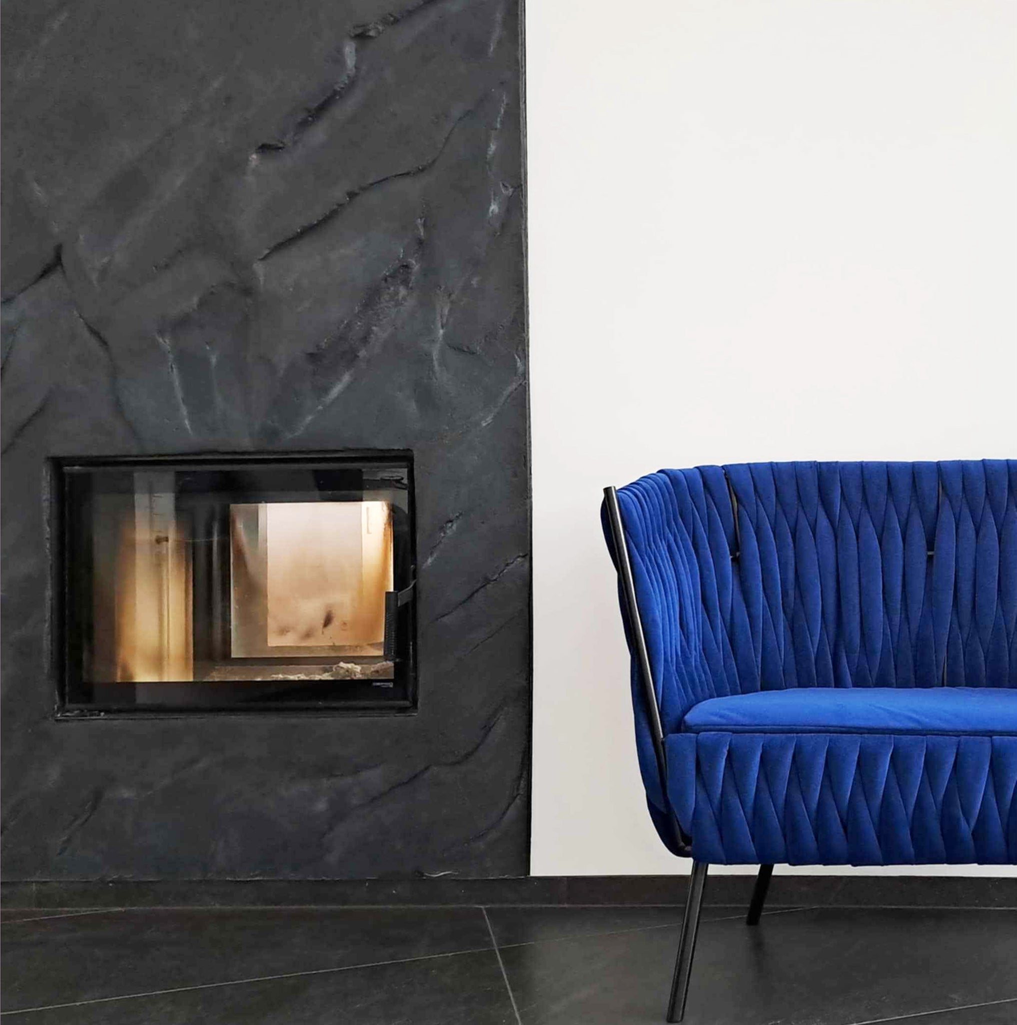 Sofas/Chairs